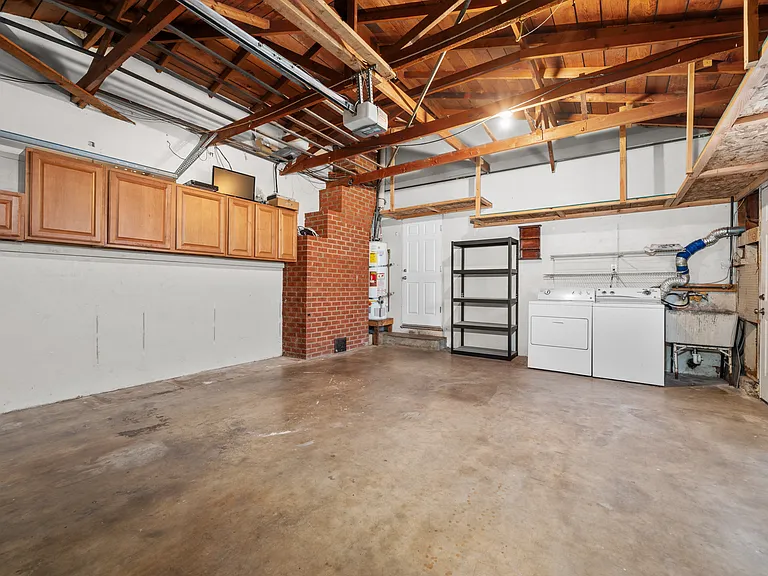 2260 Altadena Ave — Photo 20