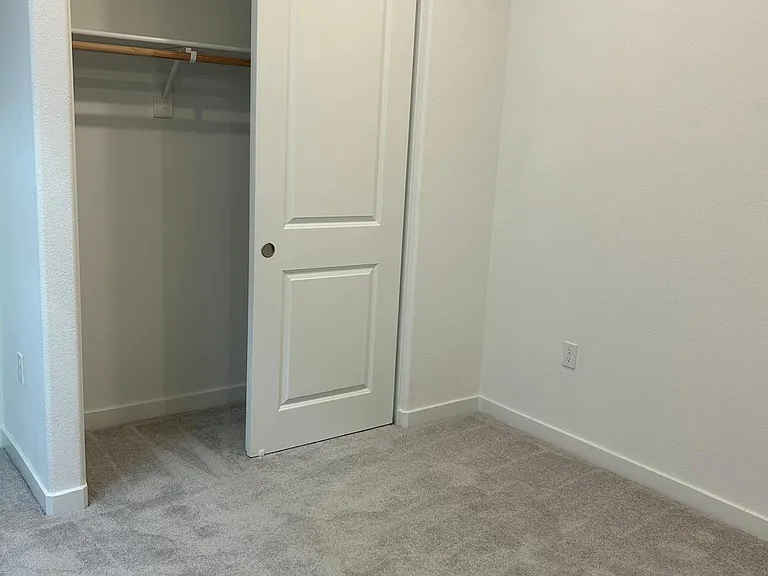 16560 Barrett Ct — Photo 5
