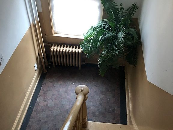 5th image of 648 Leonard St APT 2
