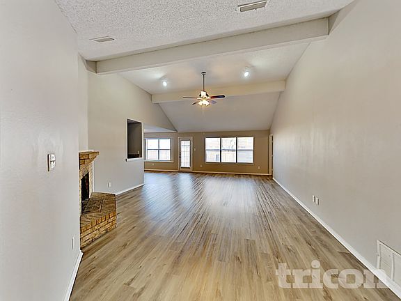 2nd image of 918 Elliott Dr