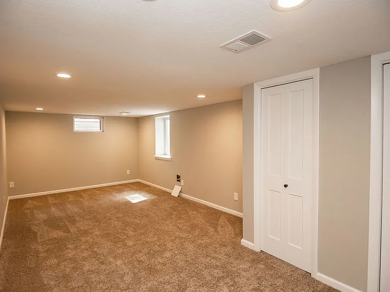 822 Walnut St — Photo 25
