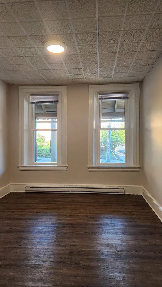 Building Photo - 563 N Lime St #1