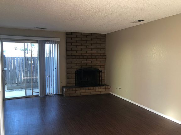 3rd image of 464 N Cherry St