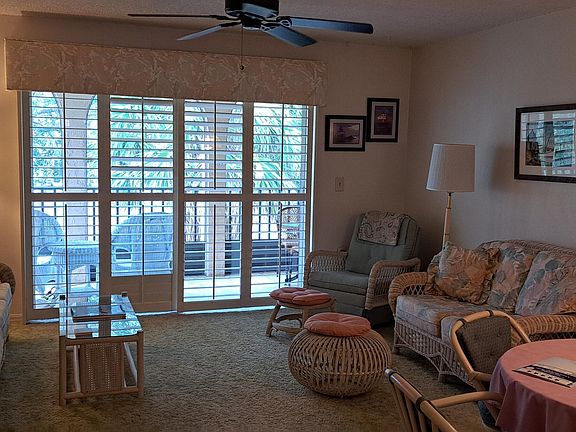 5th image of 835 18th St APT 206