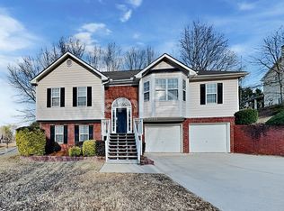 4148 Duncan Ives Dr, Buford, GA 30519