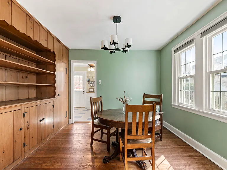 225 Trent Rd — Photo 5