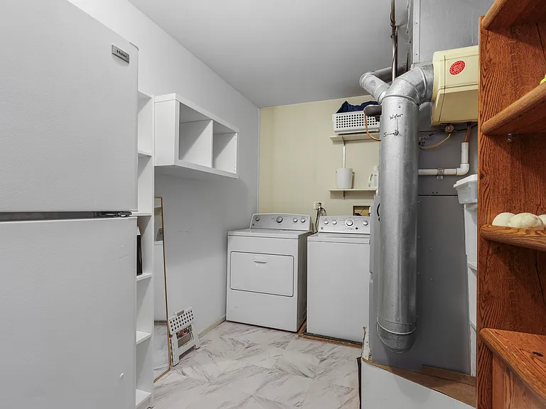 607 Eastview Ct #Z2 — Photo 34