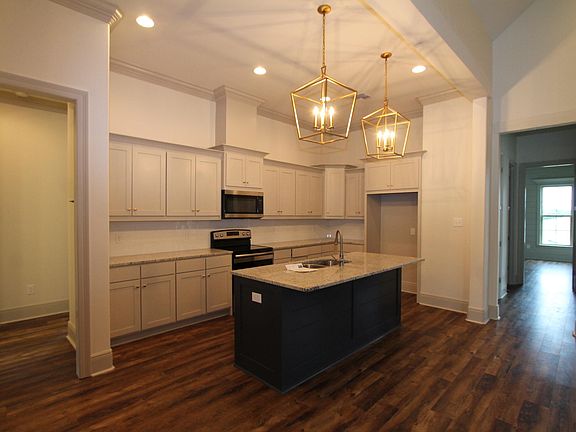 3rd image of 303 San Sebastian Dr