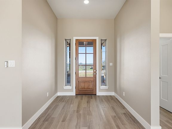 3rd image of 1221 Green Elm Rd