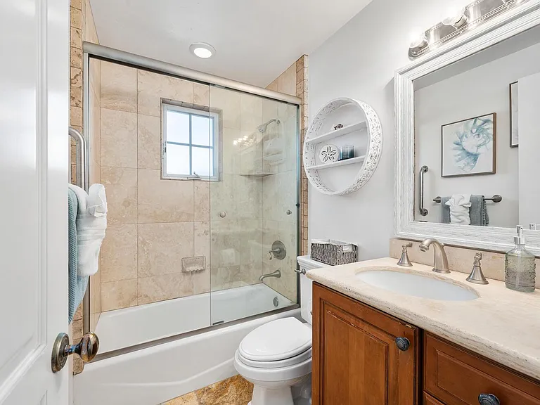 255 La Paloma — Photo 40