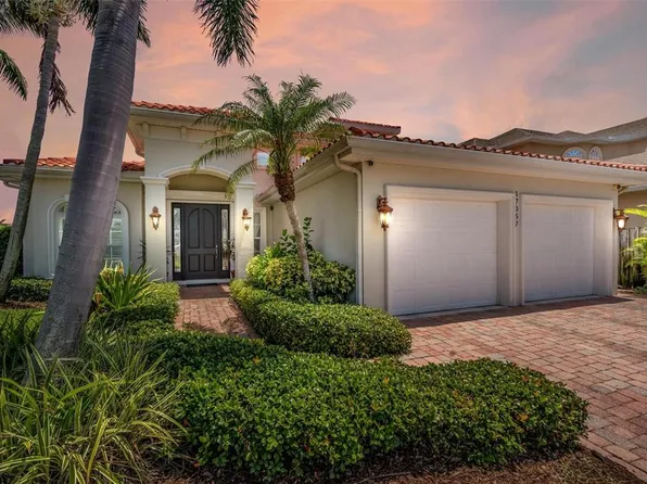 17057 Dolphin Dr, North Redington Beach, FL 33708