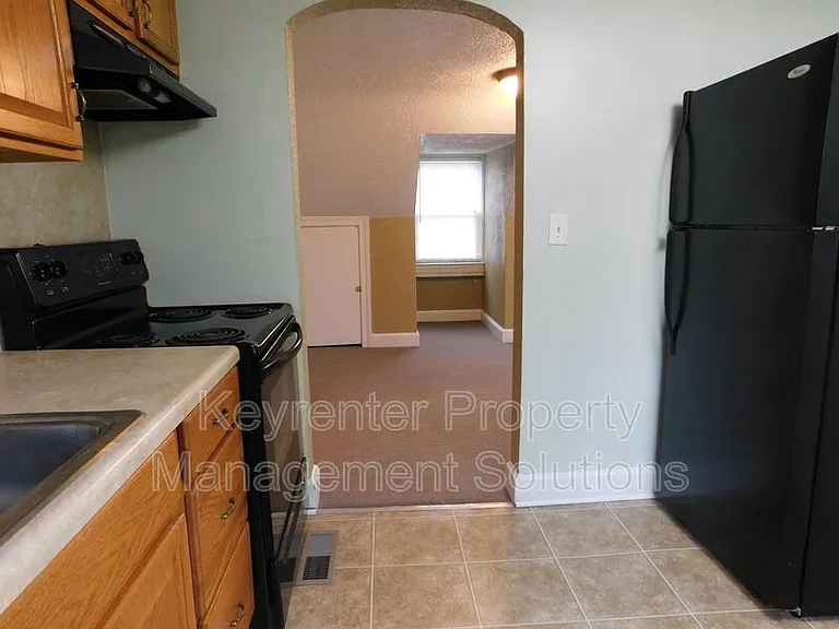811 E Beverly St #B — Photo 13