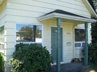 909 S 5th St, Renton, WA 98057