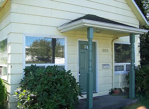 909 S 5th St Photo 1