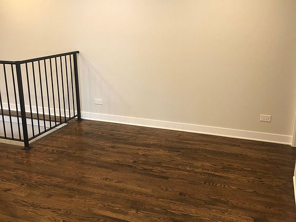 3rd image of 1528 W Superior St #1R