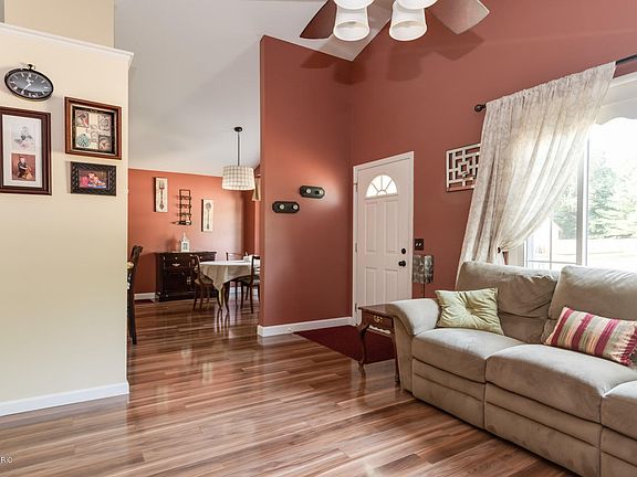 4th image of 8149 Black Forest Dr