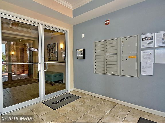 3rd image of 1411 Wigeon Way Unit 304
