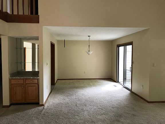 Great Room to Dining Area