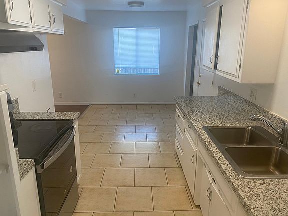 Kitchen entry