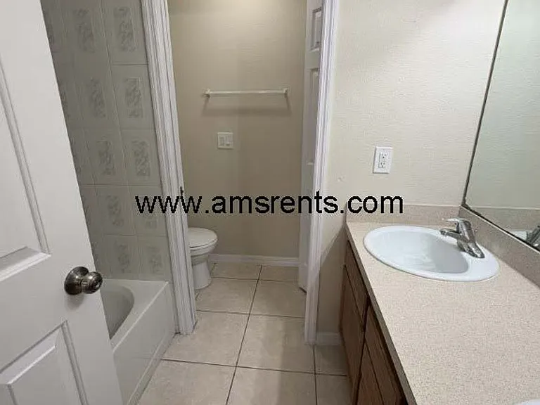 539 Albatross Dr — Photo 15