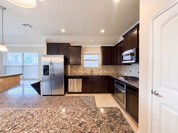 2nd image of 10217 Pear Valley Rd