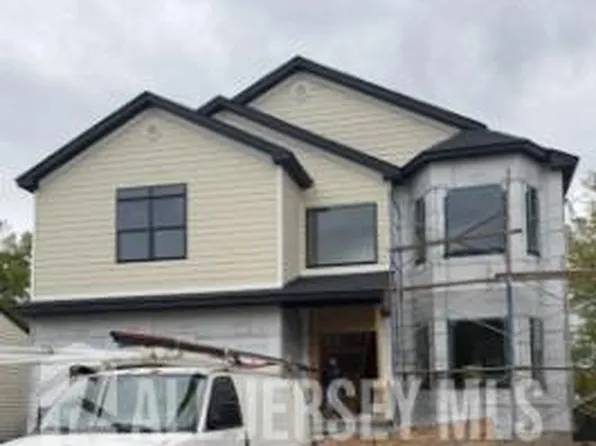 122 Arthur Ave, Colonia, NJ 07067