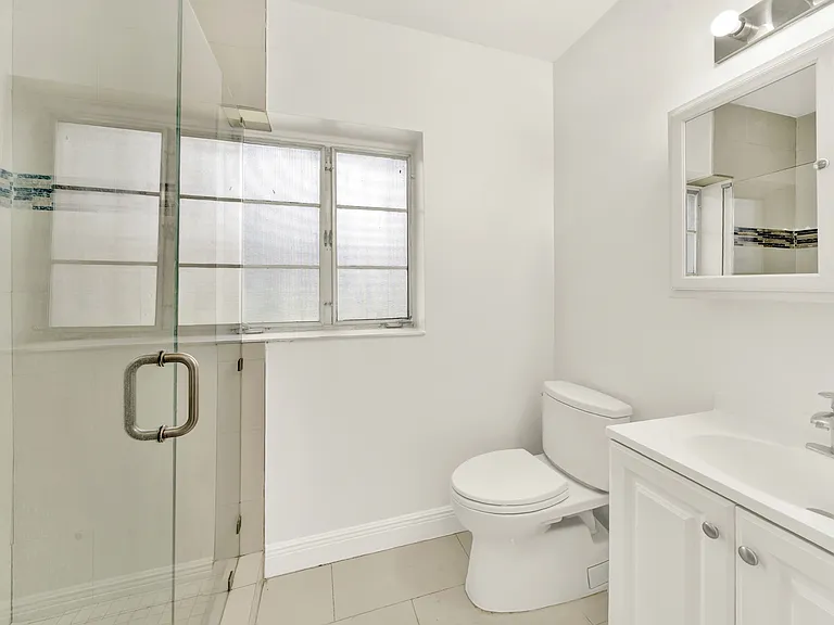 330 Madeira Ave #1 — Photo 7