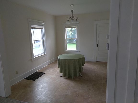 4th image of 630 Rudolph Ave