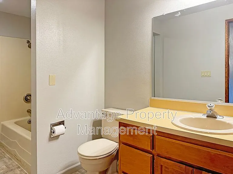 3275 NW Twinberry St #TWIN3275 — Photo 7