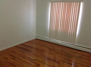 10416 217th St, Jamaica, NY 11429
