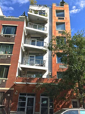 Sold by R New York | media 7