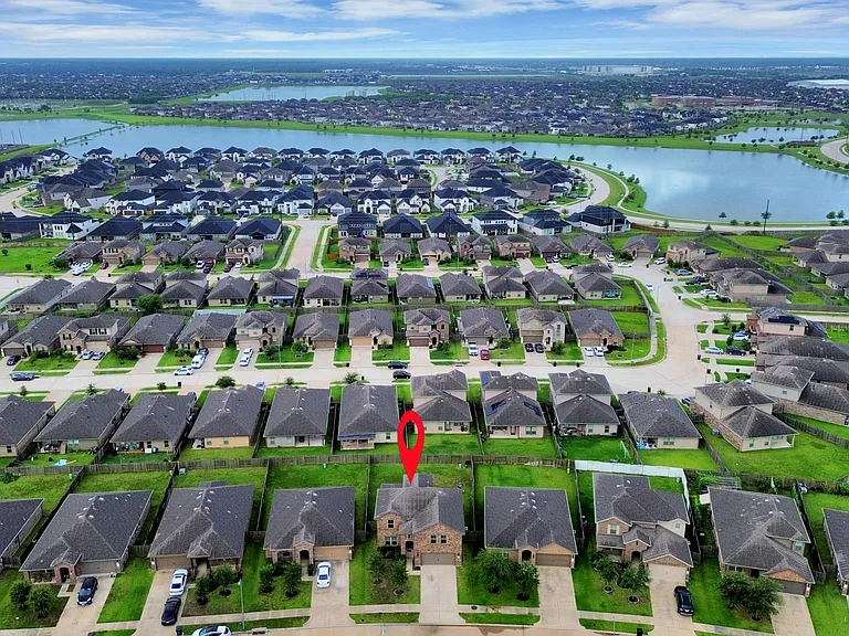 18319 Pin Oak Lake Dr — Photo 34