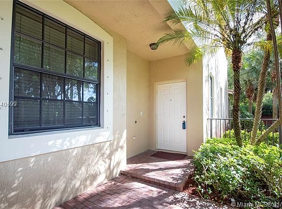 3rd image of 4264 Vineyard Cir #0
