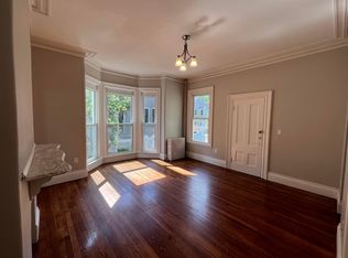 13 Pleasant St #5, Cambridge, MA 02139