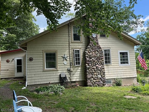 3rd image of 29 Lakeside Rd