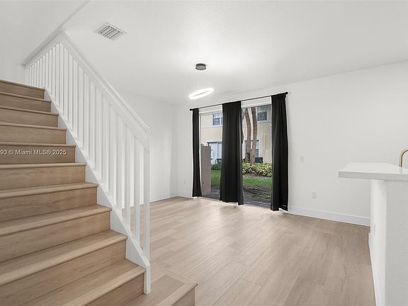 4th image of 2736 SW 84th Ter #102