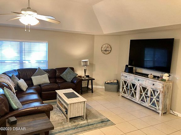 2nd image of 5005 Sail Ct #5007