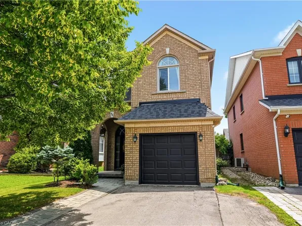 84 Rockhaven Ln, Hamilton, ON L8B 0J2