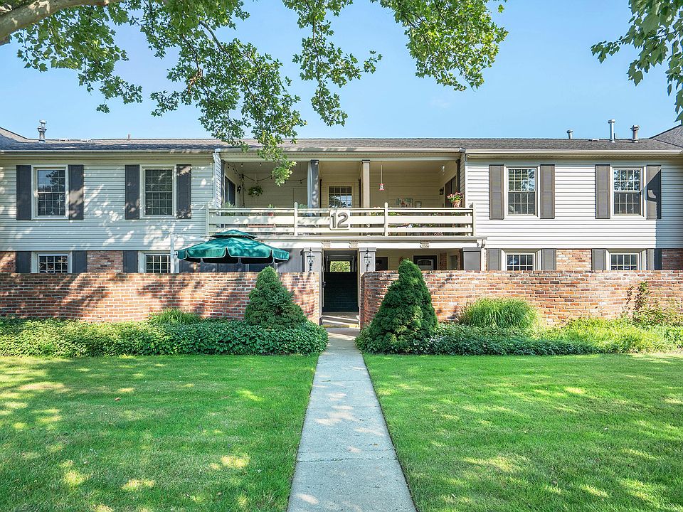 1st image of 2534 Village Dr SE