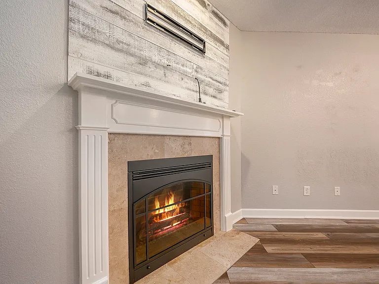 801 SW Peach Tree Ln — Photo 8