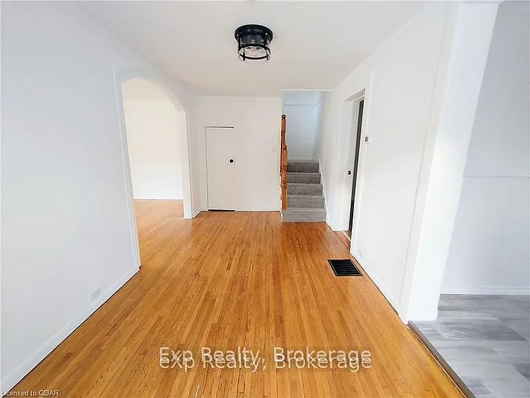 33 Murney St — Photo 8