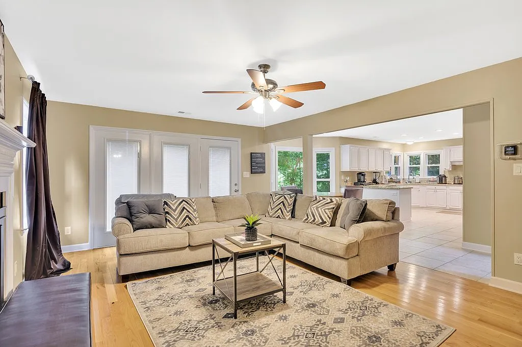 Stream Ridge Dr, Charlotte — Photo 1