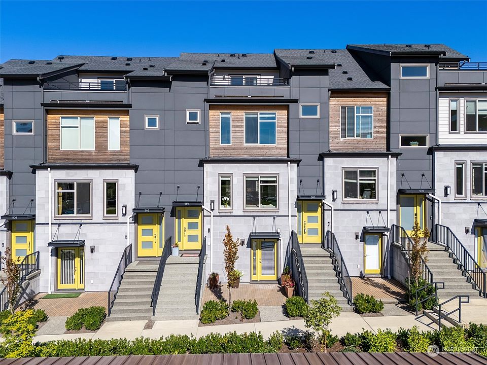 1st image of 550 NE Daisy Walk