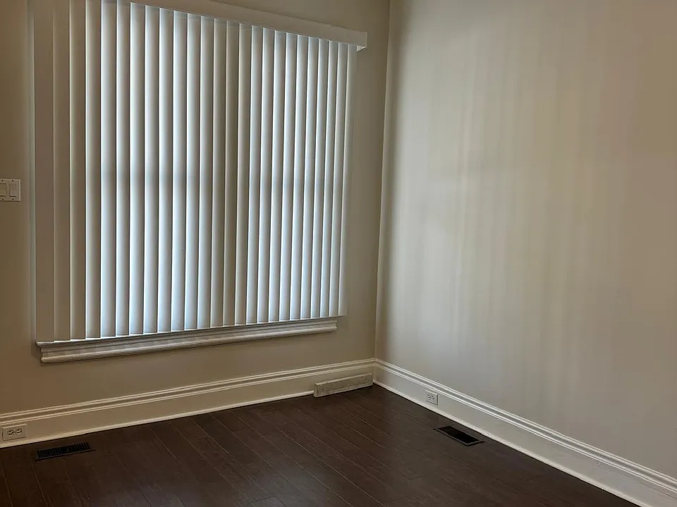 348 McKay Ave #1