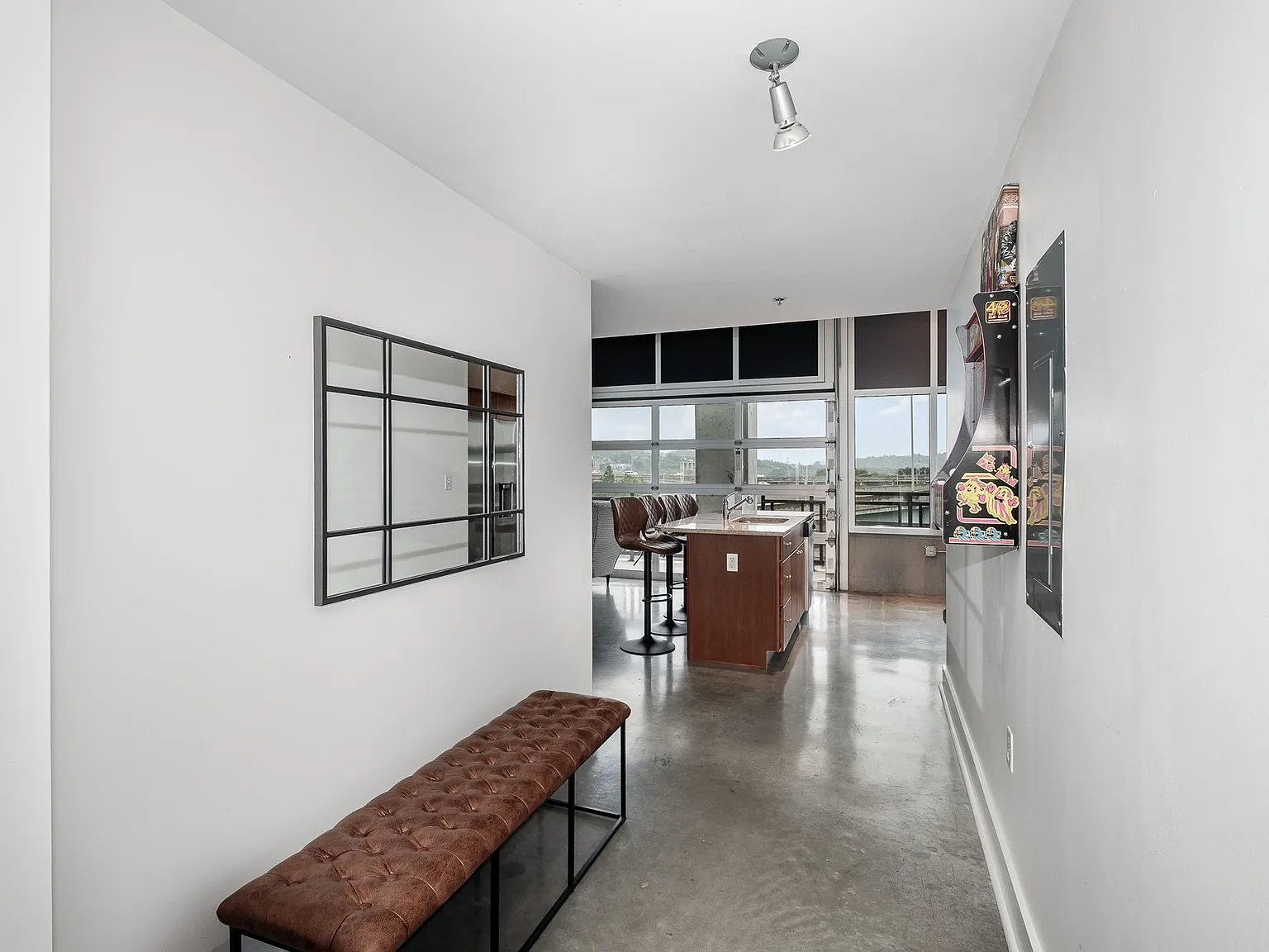 2 bed, 2.0 bath, 1185 sqft, $3,200 — Photo 2