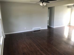 7951 10th Ave, Kenosha, WI 53143