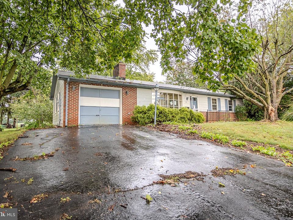 1st image of 60 Pine Grove Rd