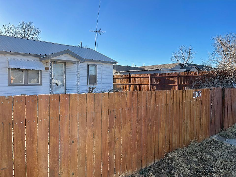 1st image of 1307 N Hancock Ave