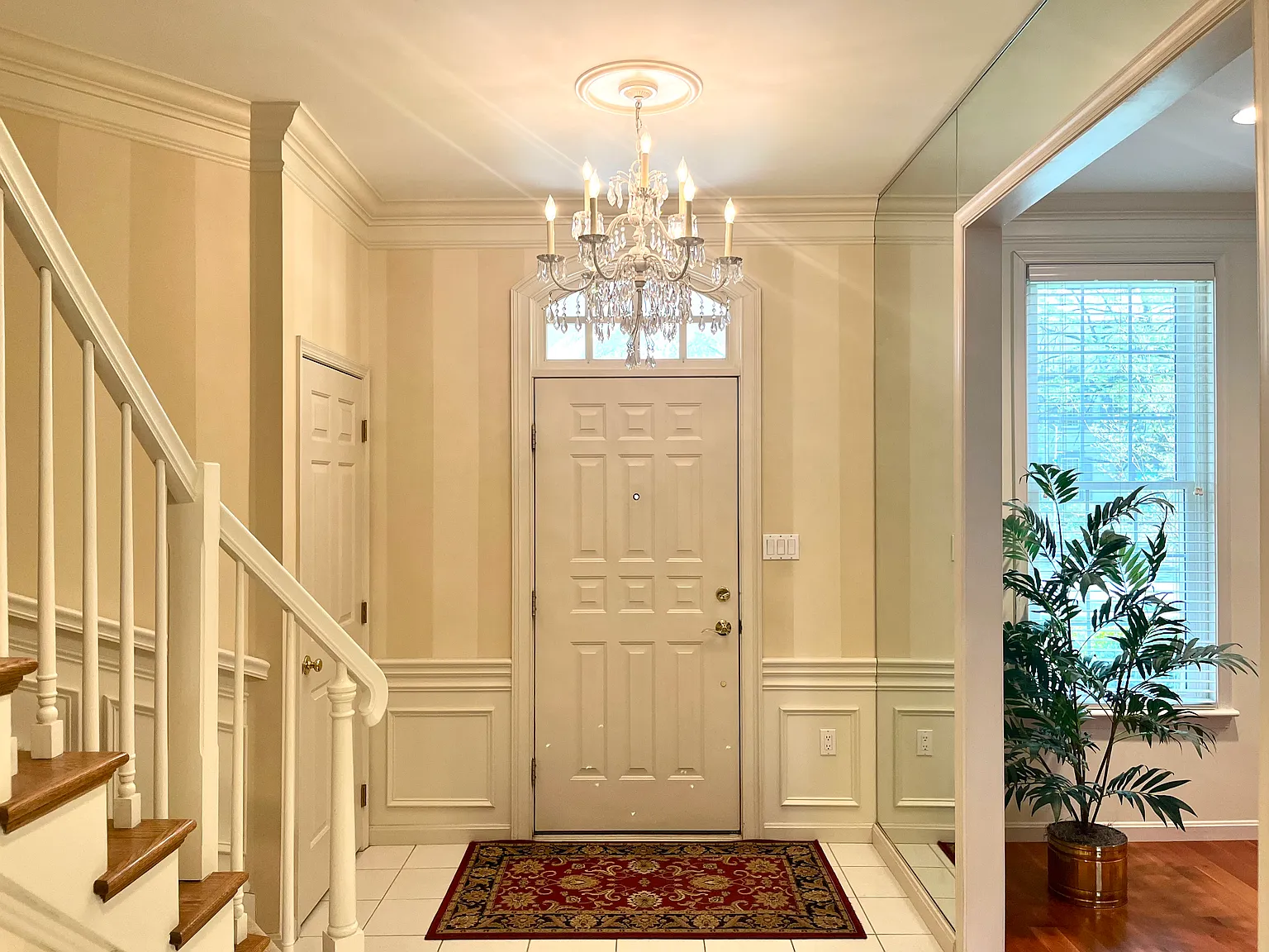 2 bed, 2.5 bath, 2390 sqft, $2,395 — Photo 2