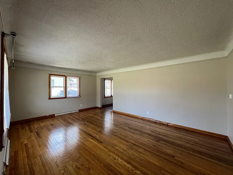 7218 Maryland Dr — Photo 4